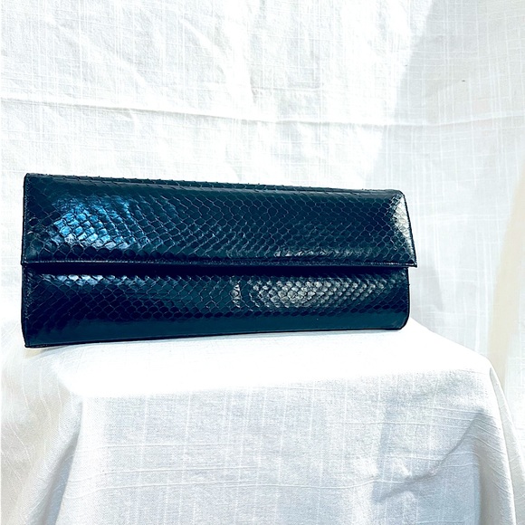 Vintage Genuine Snakeskin Oversized Clutch - Right On Trend For Fall 2023 - Picture 1 of 11